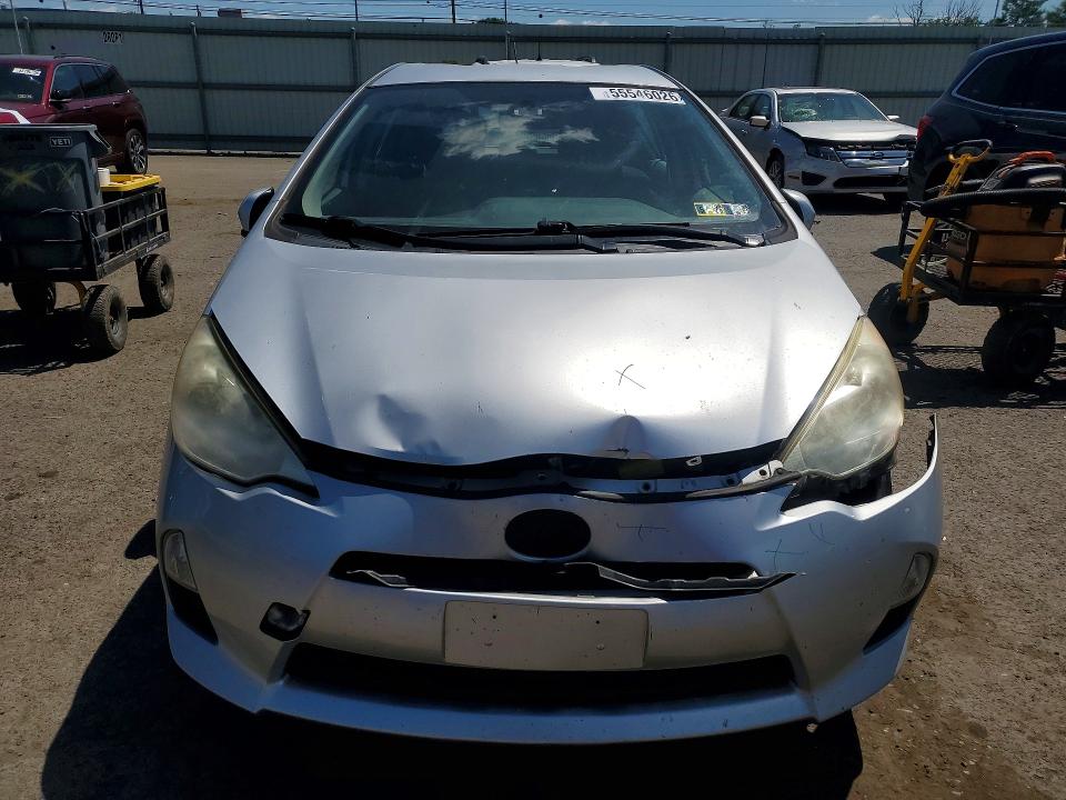 Продажа на аукционе авто 2013 Toyota Prius C, vin: JTDKDTB36D1553628, номер лота: 55546026