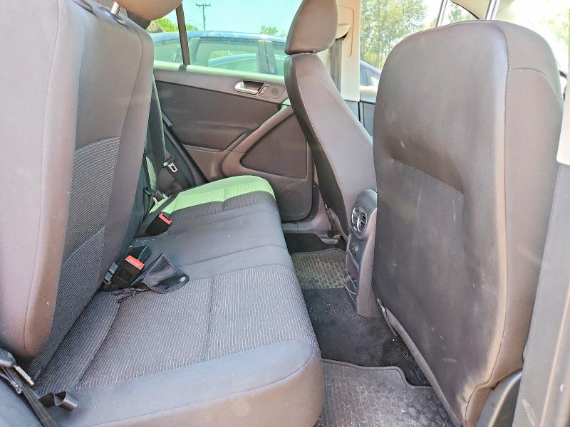 55875666 :رقم المزاد ، WVGBV7AX8HK044354 vin ، 2017 Volkswagen Tiguan مزاد بيع