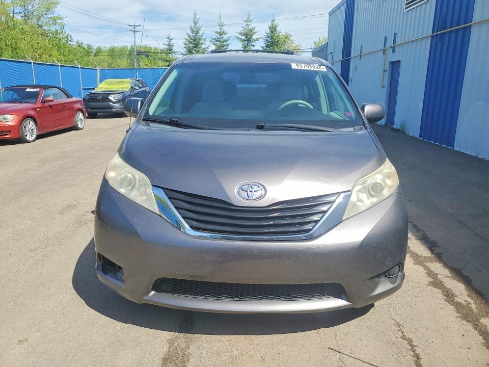 2011 Toyota Sienna მანქანა იყიდება აუქციონზე, vin: 5TDKK3DC6BS049406, აუქციონის ნომერი: 55798086