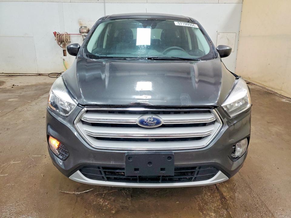 57199966 :رقم المزاد ، 1FMCU9GD5KUB82123 vin ، 2019 Ford Escape مزاد بيع