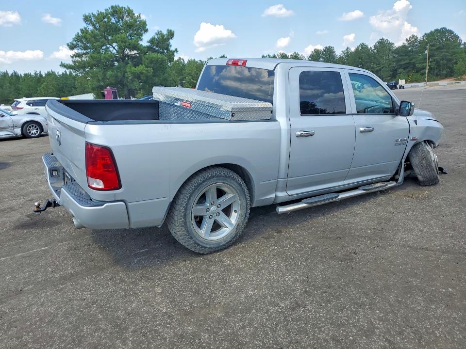 57327686 :رقم المزاد ، 3C6RR6KT6JG143322 vin ، 2018 Ram 1500 مزاد بيع