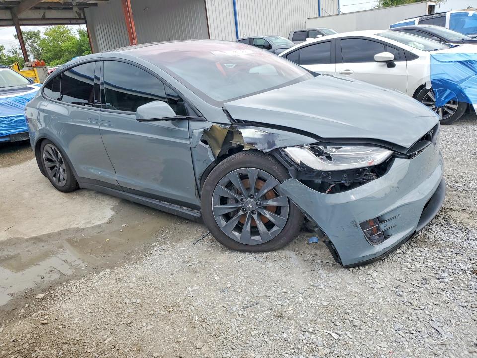 55784646 :رقم المزاد ، 5YJXCDE26JF139382 vin ، 2018 Tesla Model X مزاد بيع