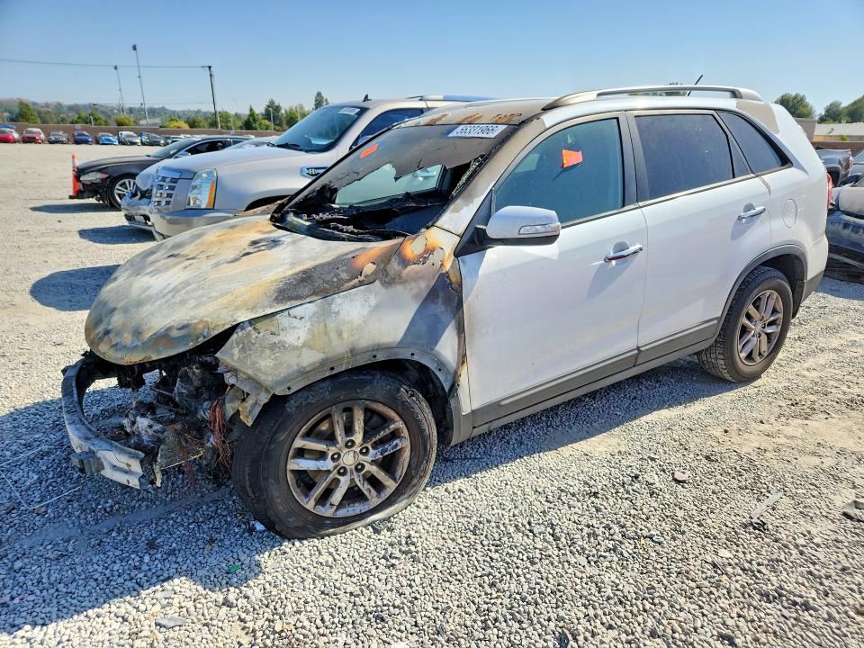 Auction sale of the 2015 Kia Sorento, vin: 5XYKT4A62FG605585, lot number: 56331966