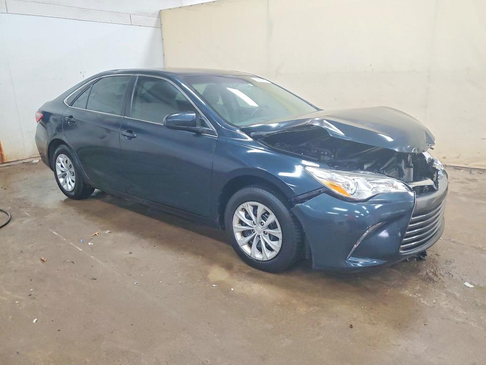 56635616 :رقم المزاد ، 4T1BF1FK1HU754157 vin ، 2017 Toyota Camry مزاد بيع
