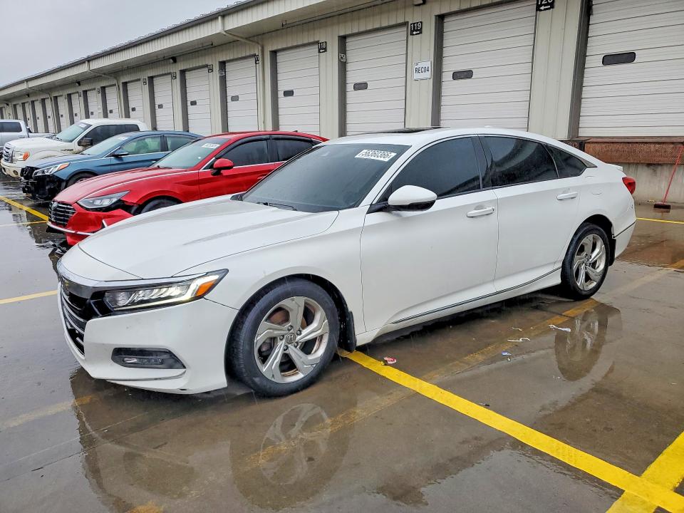 56360366 :رقم المزاد ، 1HGCV1F61JA111962 vin ، 2018 Honda Accord مزاد بيع