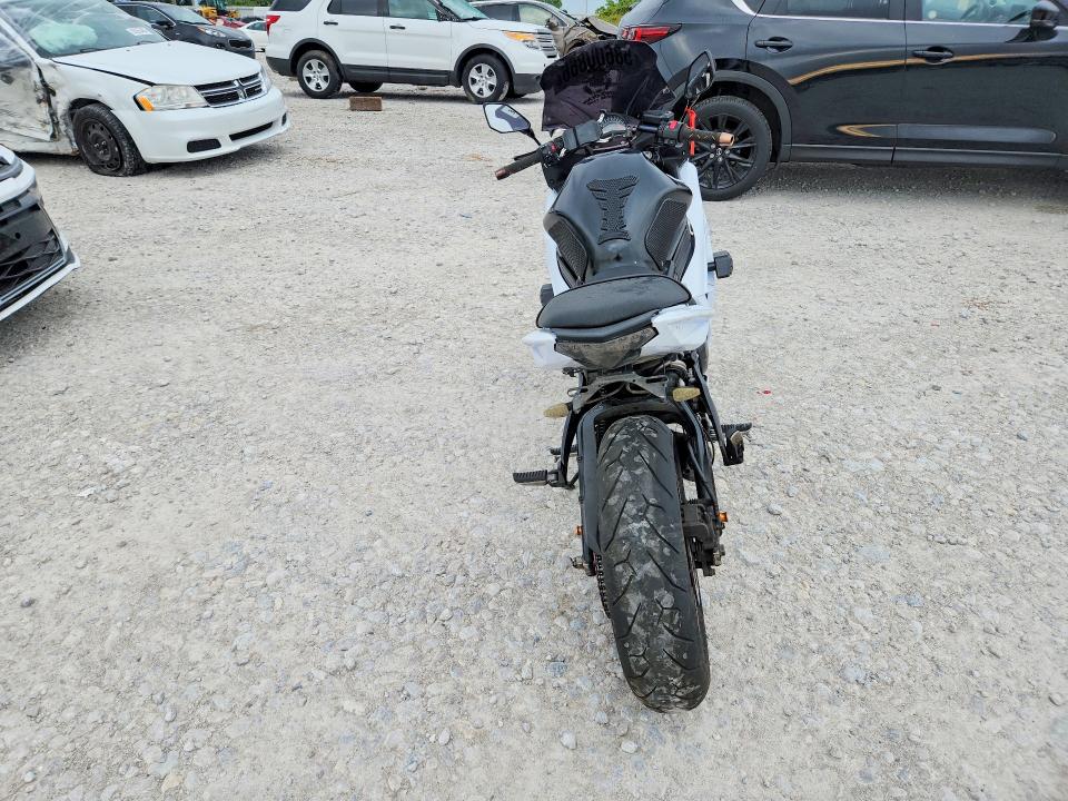 Продажа на аукционе авто 2014 Kawasaki Ex650, vin: JKAEXEF1XEDA16508, номер лота: 58600866