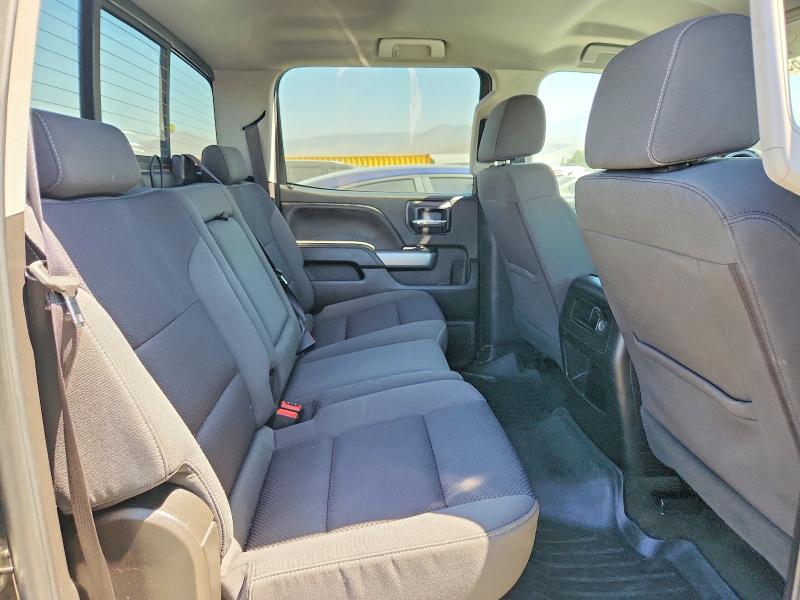 56550646 :رقم المزاد ، 3GCUKRECXJG241872 vin ، 2018 Chevrolet Silverado مزاد بيع