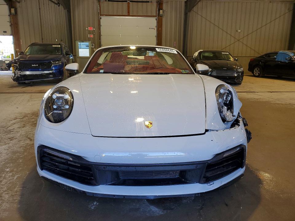 55990646 :رقم المزاد ، WP0CB2A98RS245758 vin ، 2024 Porsche 911 مزاد بيع