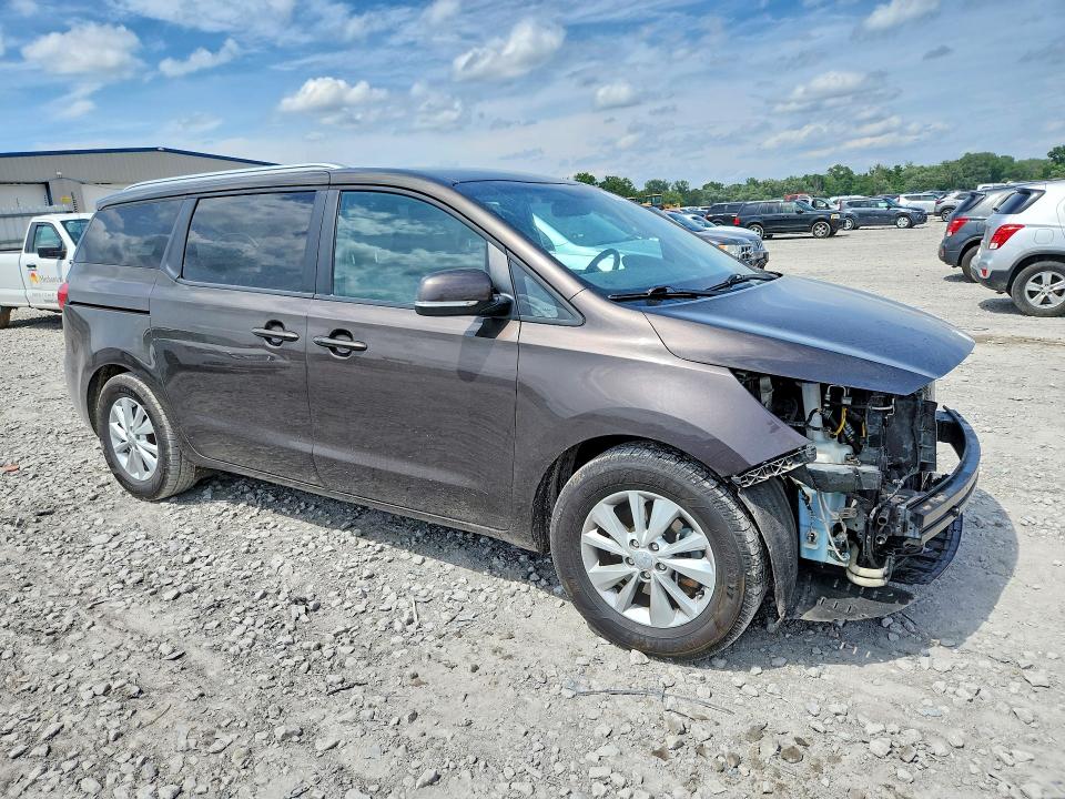 56330036 :رقم المزاد ، KNDMB5C1XH6314275 vin ، 2017 Kia Sedona مزاد بيع