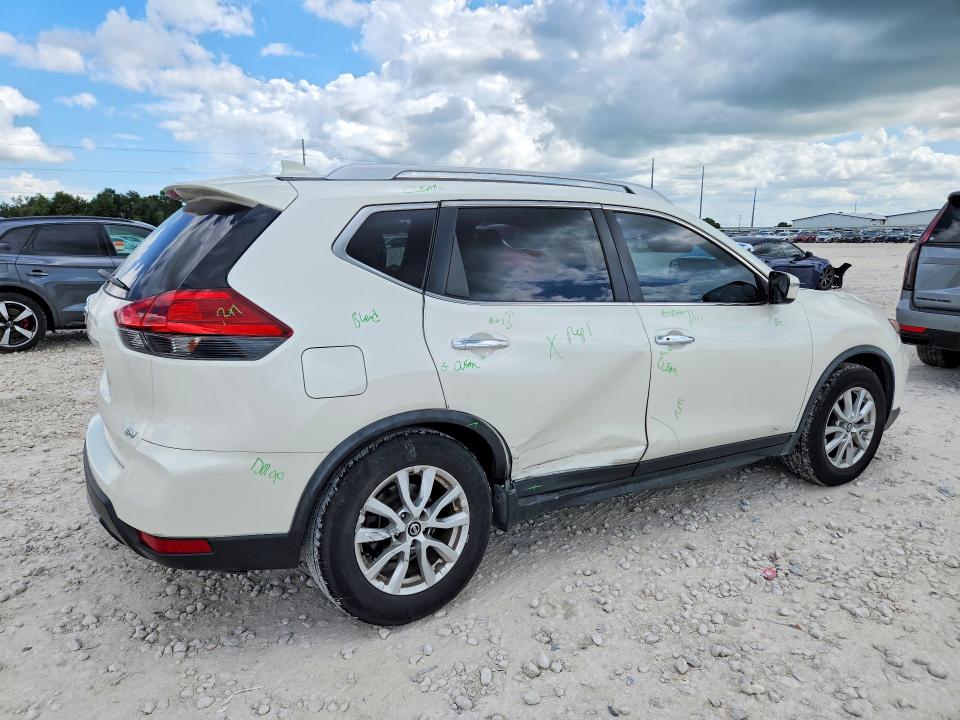 2017 Nissan Rogue მანქანა იყიდება აუქციონზე, vin: JN8AT2MT0HW385326, აუქციონის ნომერი: 57065096