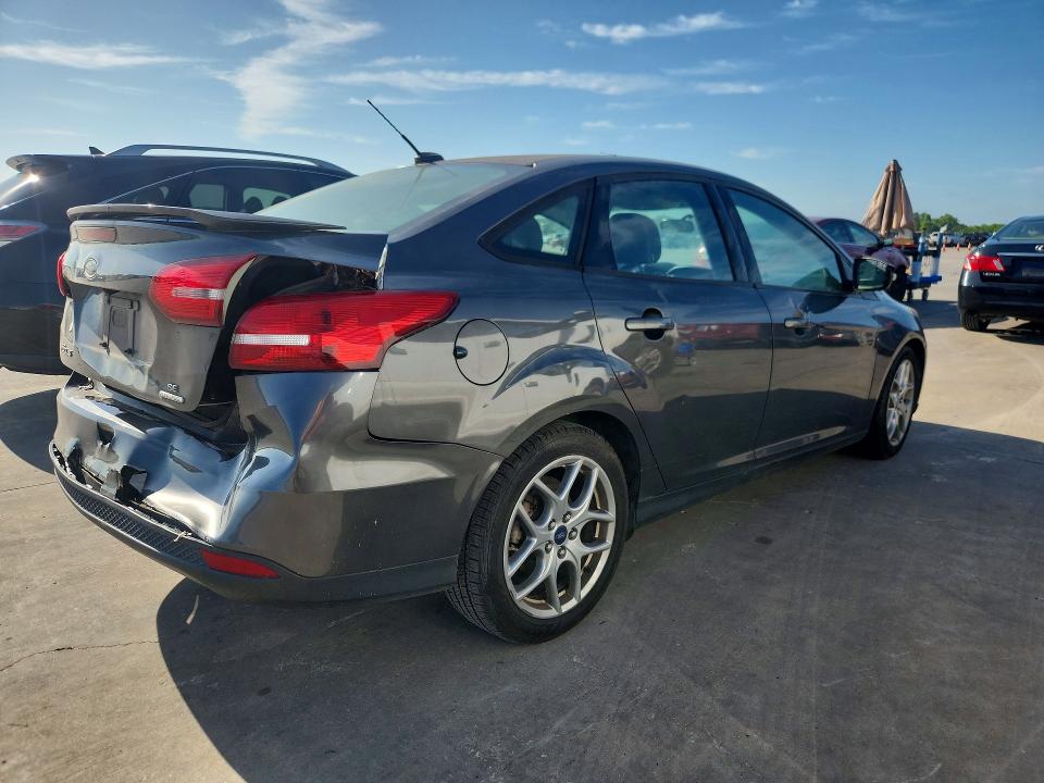 57727886 :رقم المزاد ، 1FADP3F20FL227922 vin ، 2015 Ford Focus مزاد بيع