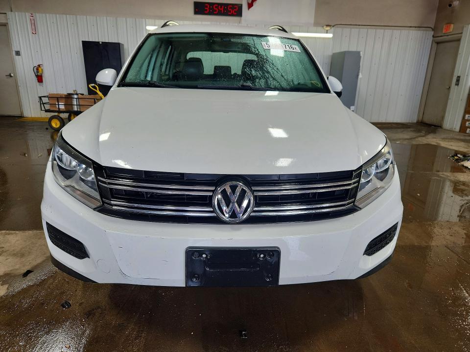 2016 Volkswagen Tiguan მანქანა იყიდება აუქციონზე, vin: WVGBV7AX6GW533441, აუქციონის ნომერი: 57681716