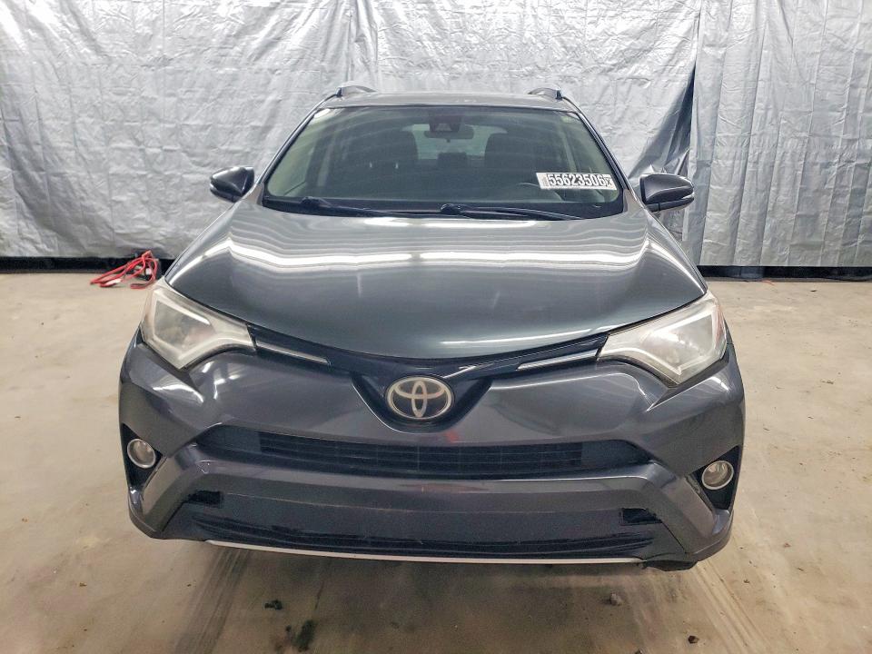 2017 Toyota Rav4 მანქანა იყიდება აუქციონზე, vin: JTMRFREV7HD201638, აუქციონის ნომერი: 55623506