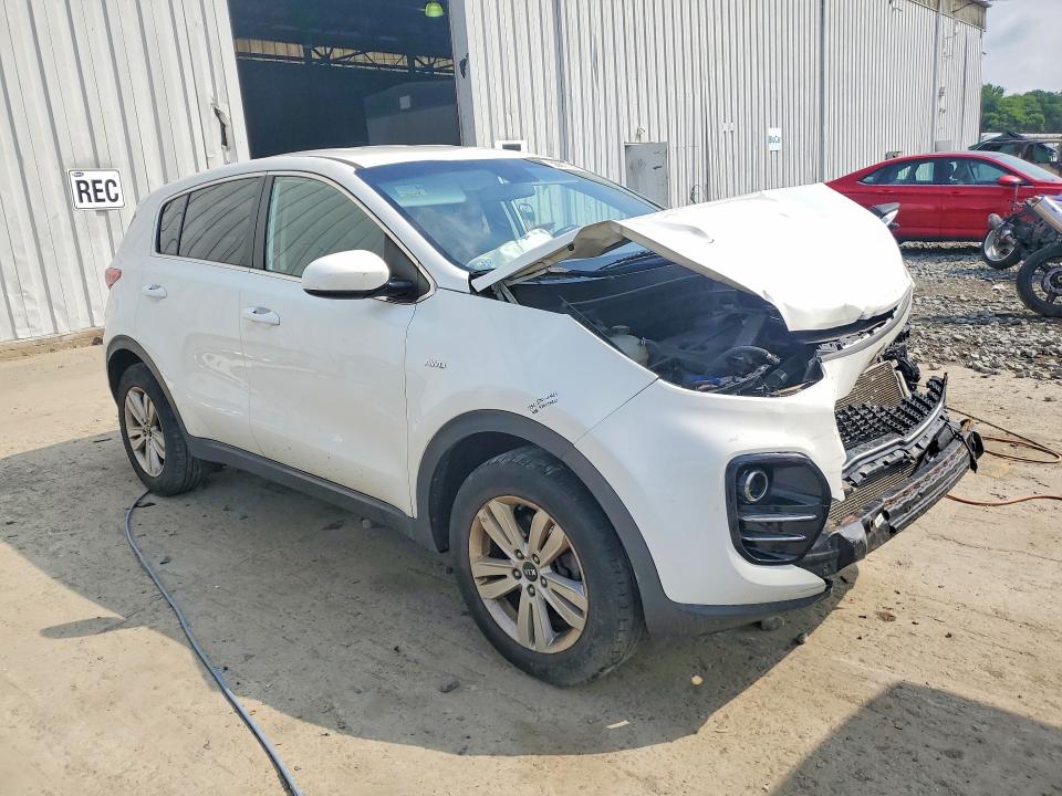 56817276 :رقم المزاد ، KNDPMCAC4J7437957 vin ، 2018 Kia Sportage مزاد بيع