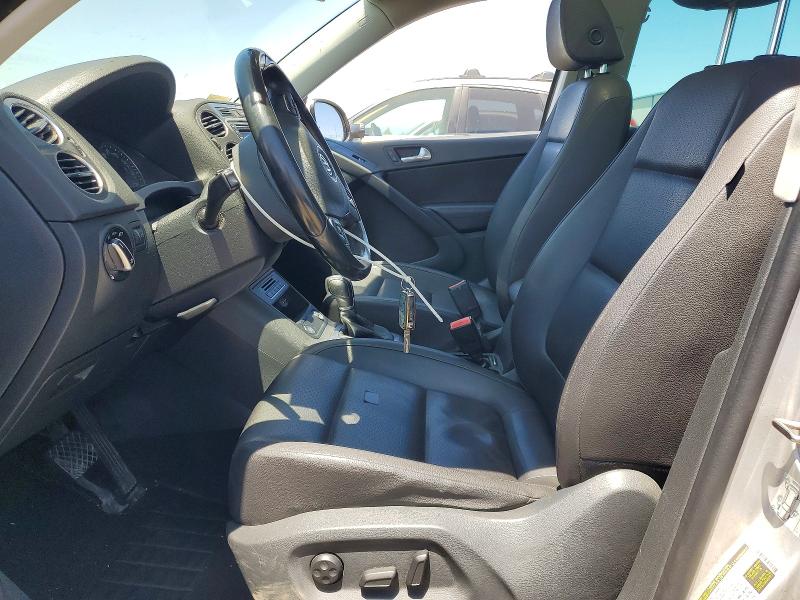 58888086 :رقم المزاد ، WVGBV7AX2GW576013 vin ، 2016 Volkswagen Tiguan مزاد بيع
