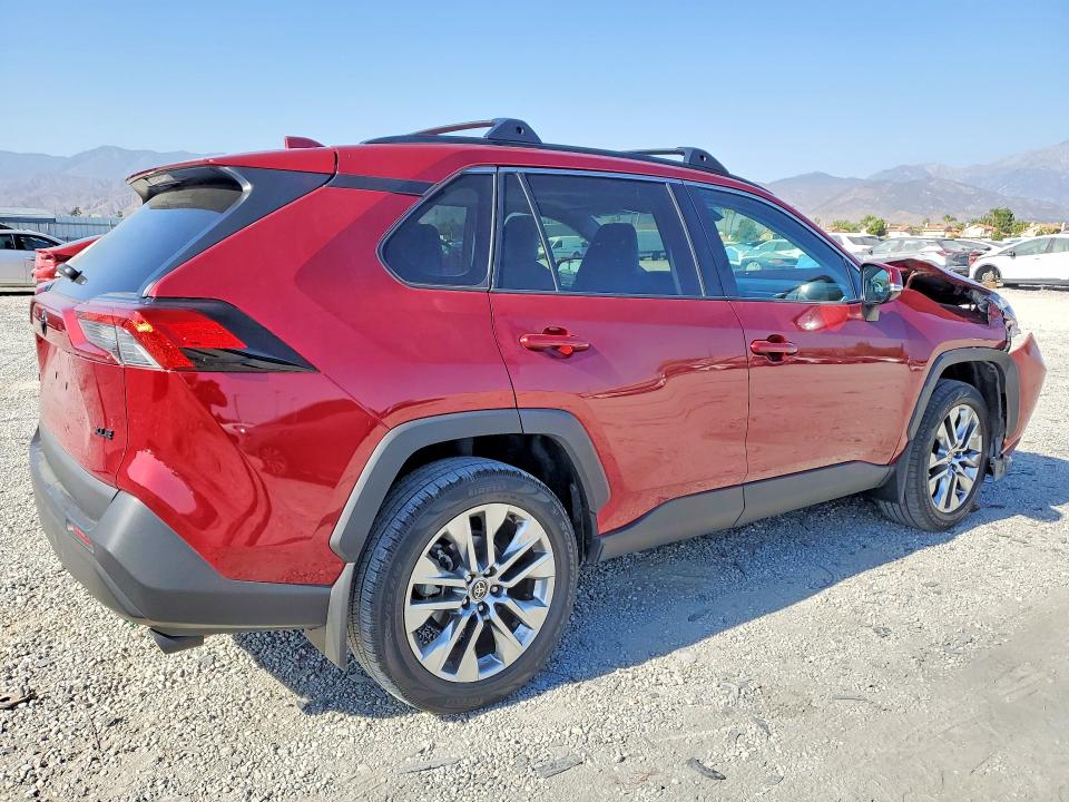 56818946 :رقم المزاد ، 2T3C1RFV2MW150730 vin ، 2021 Toyota Rav4 مزاد بيع