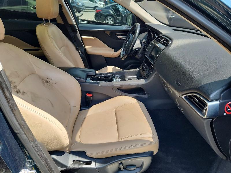 56033776 :رقم المزاد ، SADCJ2BV1HA883924 vin ، 2017 Jaguar F-pace مزاد بيع