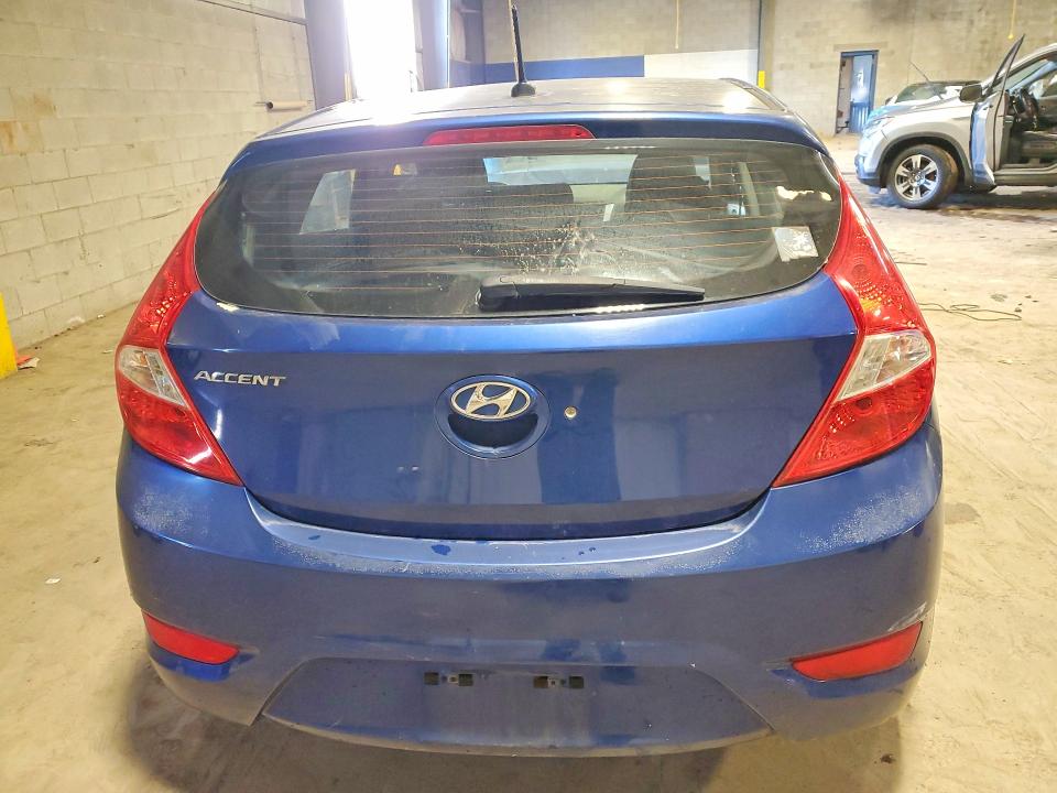 57617786 :رقم المزاد ، KMHCT5AE1FU204251 vin ، 2015 Hyundai Accent مزاد بيع