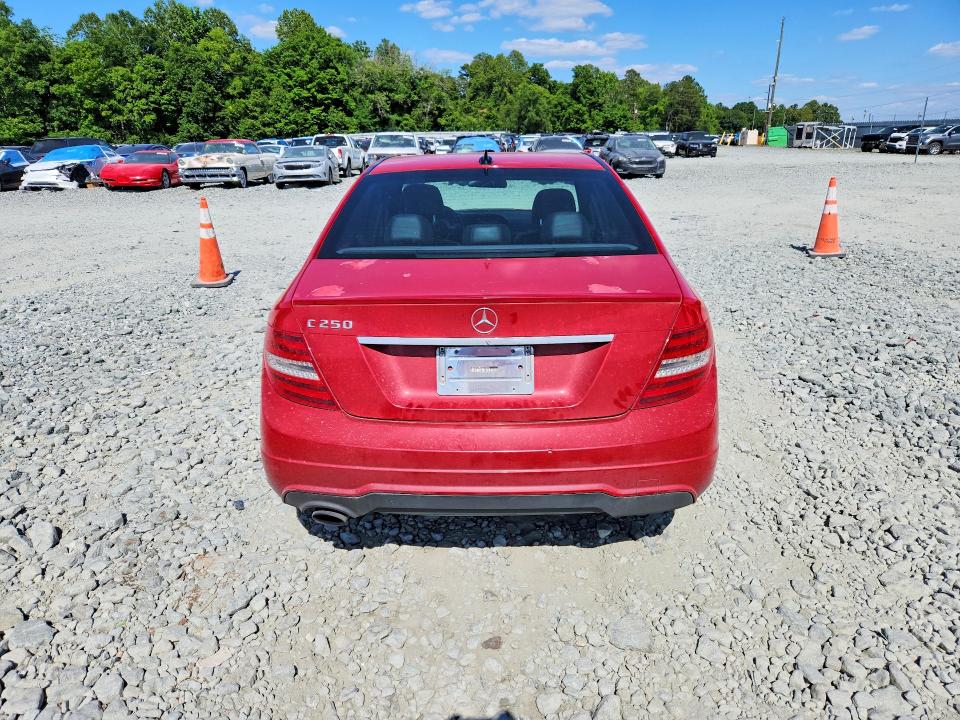 56049606 :رقم المزاد ، WDDGF4HB9CA673416 vin ، 2012 Mercedes-benz C مزاد بيع