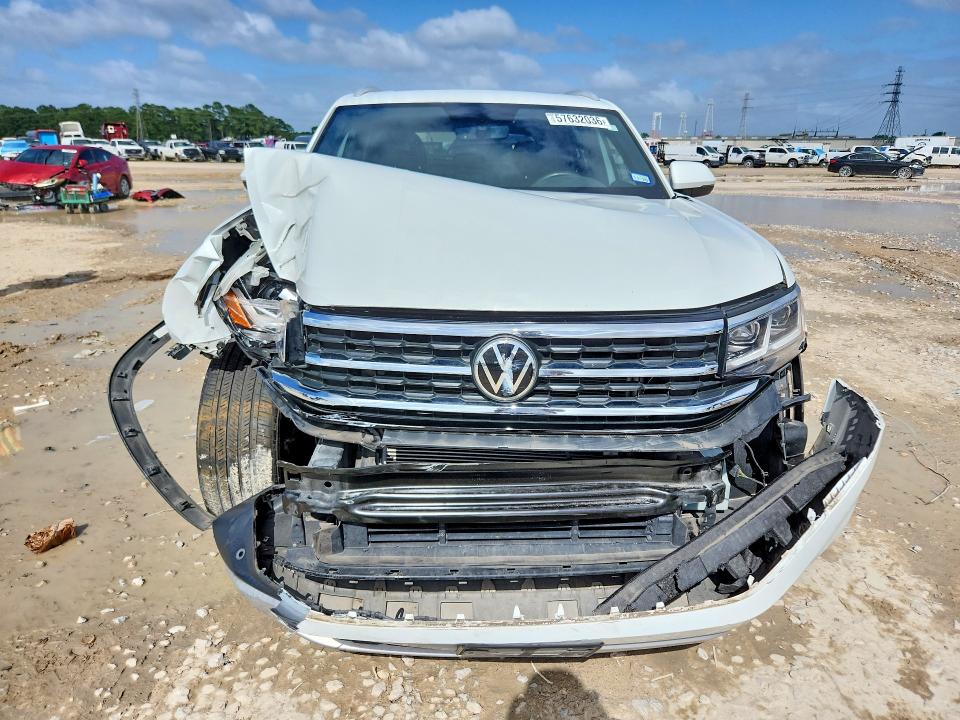 57632036 :رقم المزاد ، 1V2KC2CA7NC204220 vin ، 2022 Volkswagen Atlas Cross Sport مزاد بيع