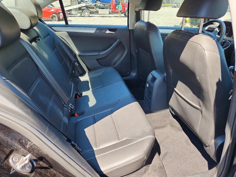 59248736 :رقم المزاد ، 3VWDB7AJ5JM238207 vin ، 2018 Volkswagen Jetta مزاد بيع