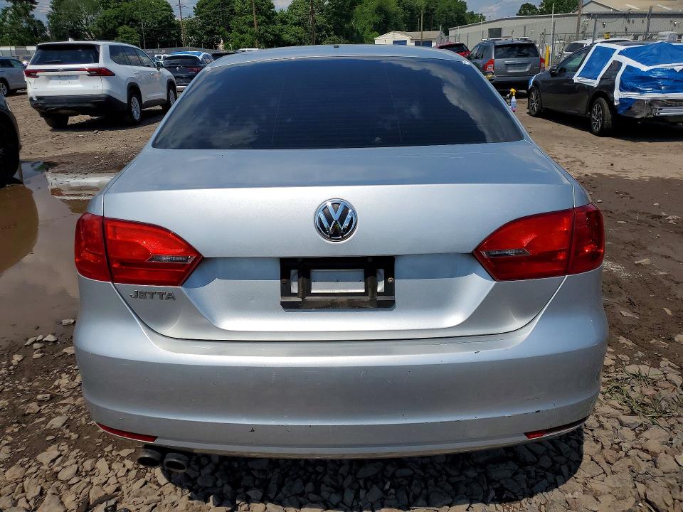2014 Volkswagen Jetta მანქანა იყიდება აუქციონზე, vin: 3VW2K7AJ3EM321096, აუქციონის ნომერი: 58789046