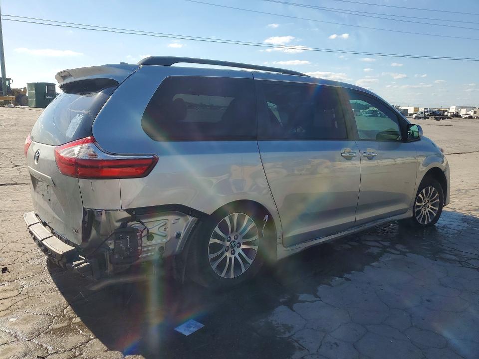 57001426 :رقم المزاد ، 5TDYZ3DCXKS004491 vin ، 2019 Toyota Sienna مزاد بيع