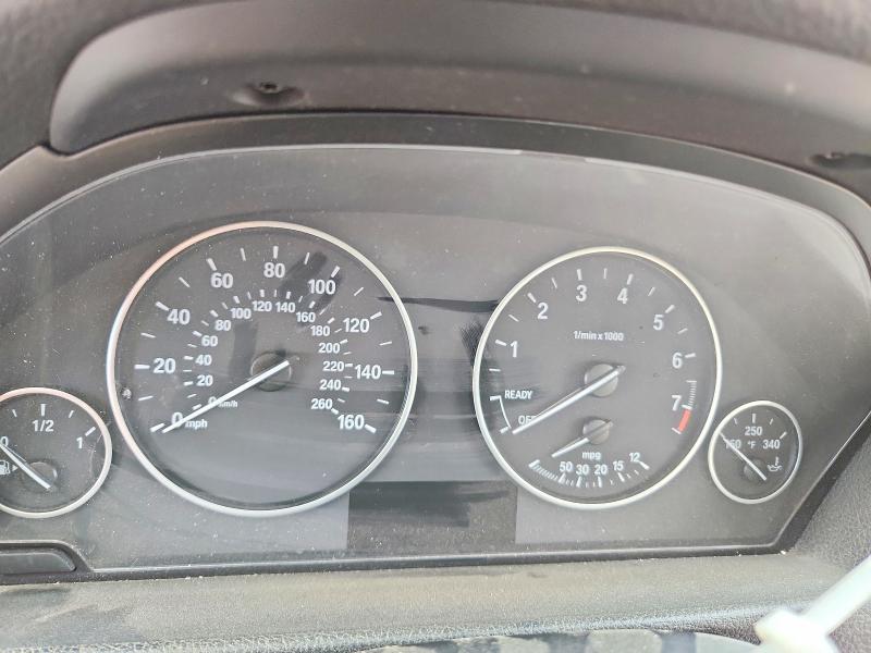 58461356 :رقم المزاد ، WBA3C3G50ENS71235 vin ، 2014 Bmw 320 مزاد بيع