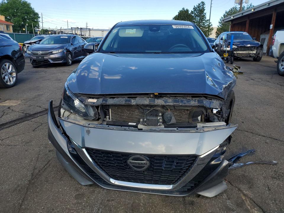 56995856 :رقم المزاد ، 1N4BL4BV1NN316393 vin ، 2022 Nissan Altima مزاد بيع