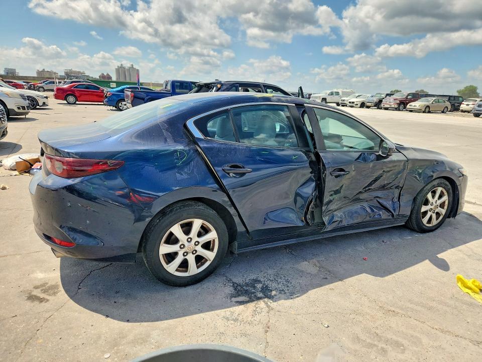 57110326 :رقم المزاد ، 3MZBPAAL5KM107495 vin ، 2019 Mazda 3 مزاد بيع