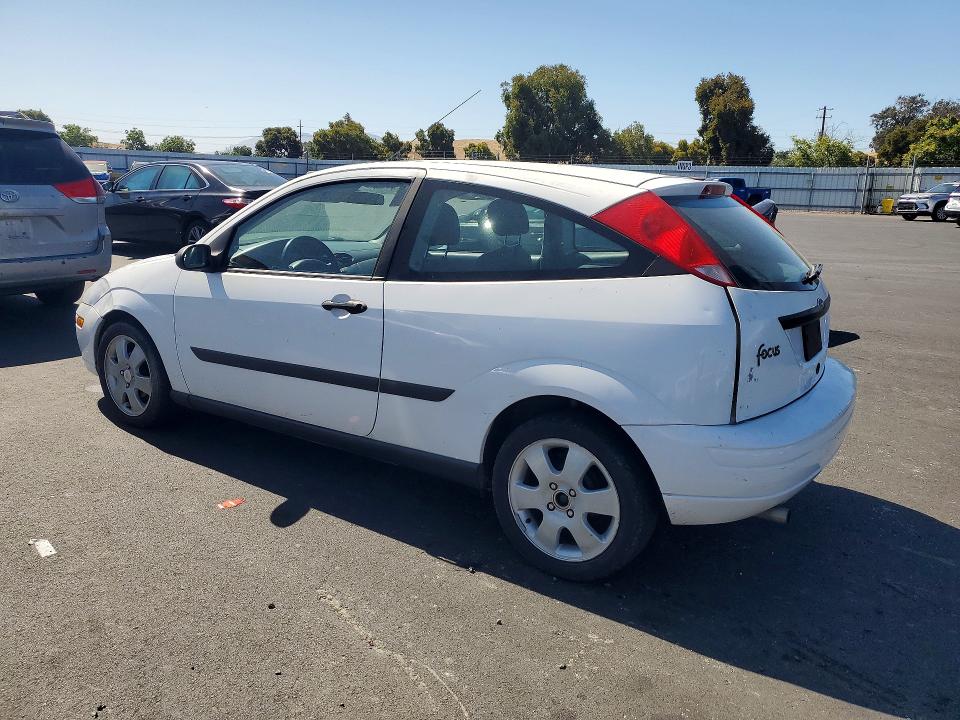 58945296 :رقم المزاد ، 3FAFP31331R117742 vin ، 2001 Ford Focus مزاد بيع