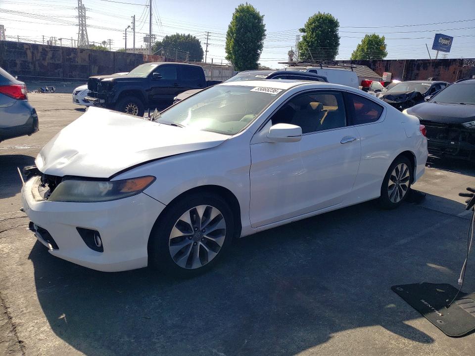 55865236 :رقم المزاد ، 1HGCT1B7XFA005666 vin ، 2015 Honda Accord مزاد بيع