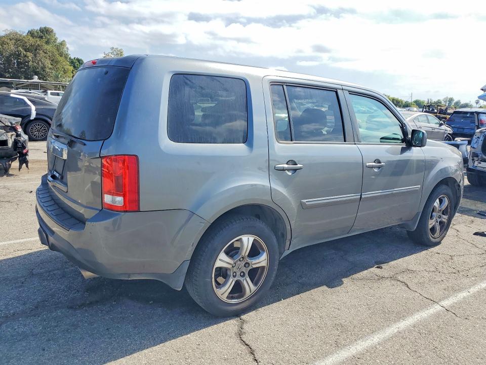 59228436 :رقم المزاد ، 5FNYF3H54DB036705 vin ، 2013 Honda Pilot مزاد بيع