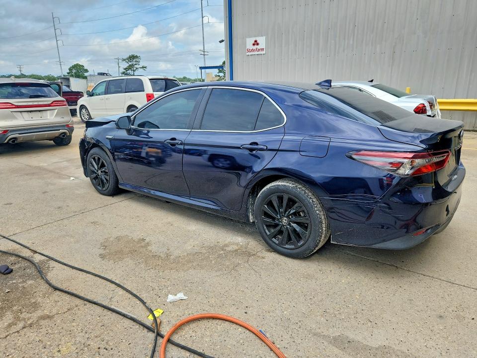 55061816 :رقم المزاد ، 4T1C31AK5MU556342 vin ، 2021 Toyota Camry مزاد بيع