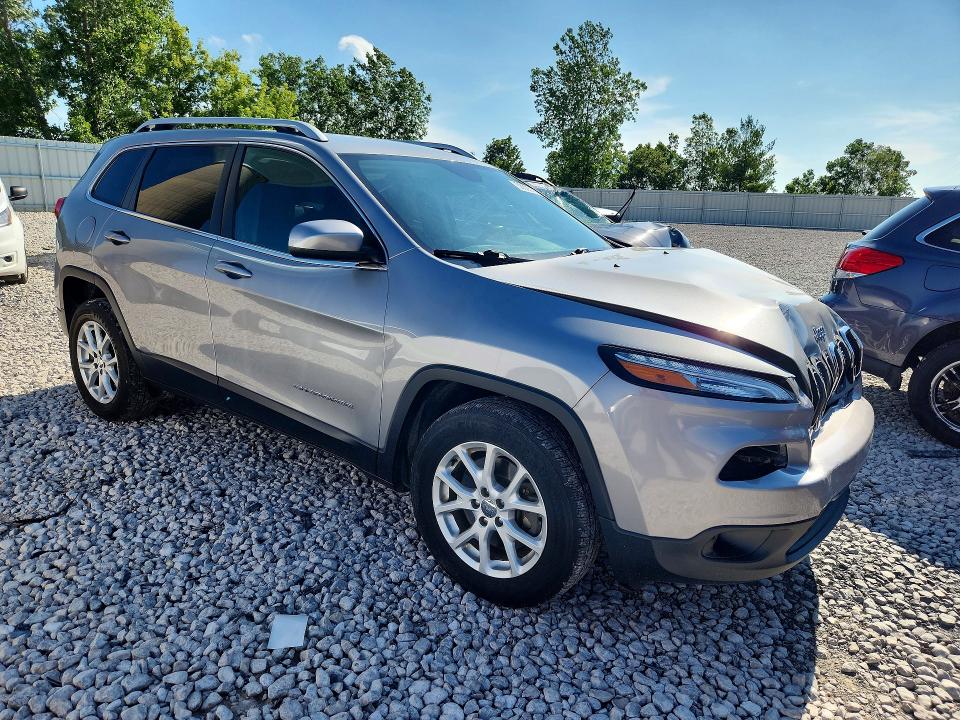 2015 Jeep Cherokee მანქანა იყიდება აუქციონზე, vin: 1C4PJMCS0FW795492, აუქციონის ნომერი: 58805116