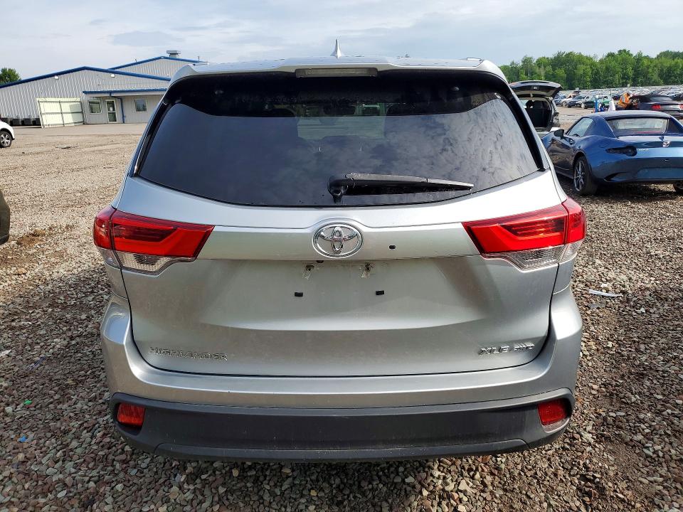 Продажа на аукционе авто 2017 Toyota Highlander, vin: 5TDJZRFH8HS382489, номер лота: 56513356