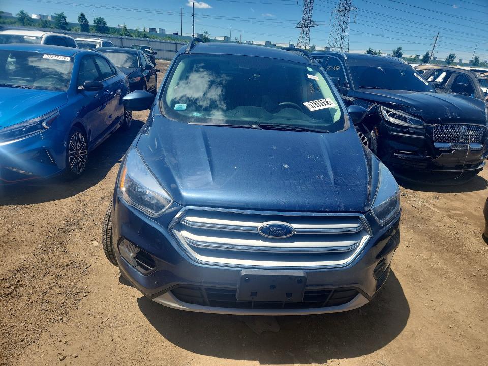 2018 Ford Escape მანქანა იყიდება აუქციონზე, vin: 1FMCU0GD4JUA80693, აუქციონის ნომერი: 57890656