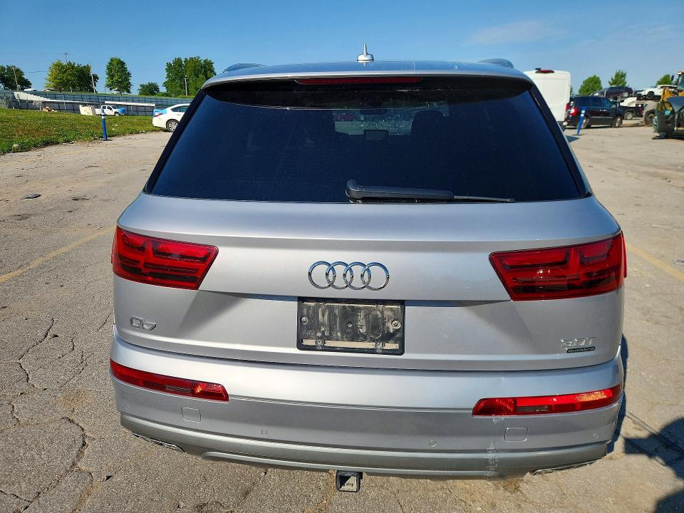 57869526 :رقم المزاد ، WA1VAAF70JD050396 vin ، 2018 Audi Q7 مزاد بيع
