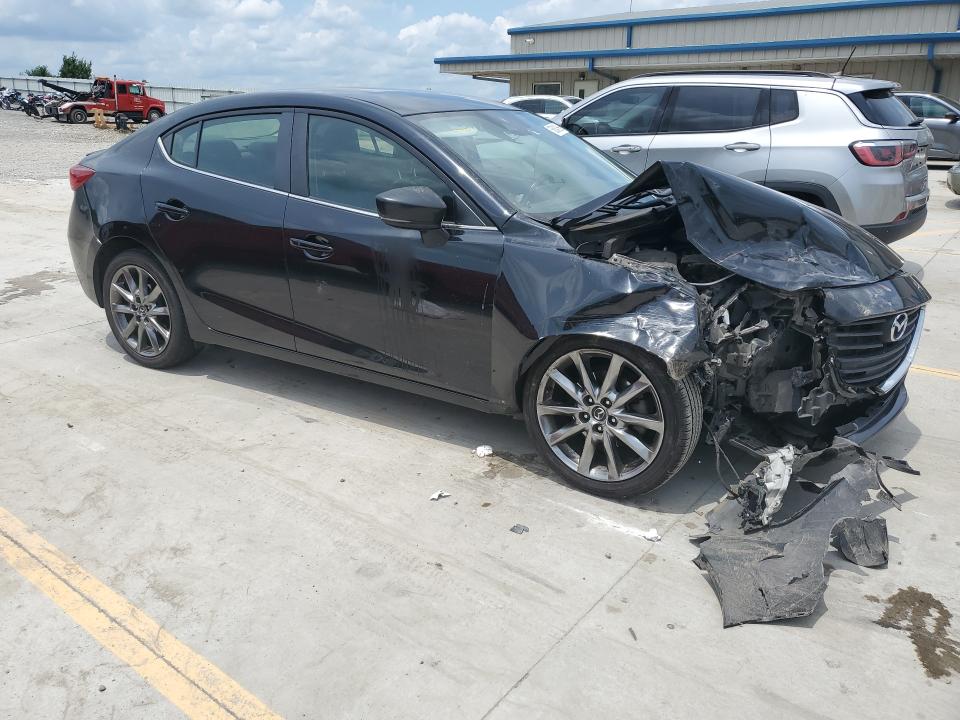 58842606 :رقم المزاد ، 3MZBN1V3XJM204254 vin ، 2018 Mazda 3 مزاد بيع
