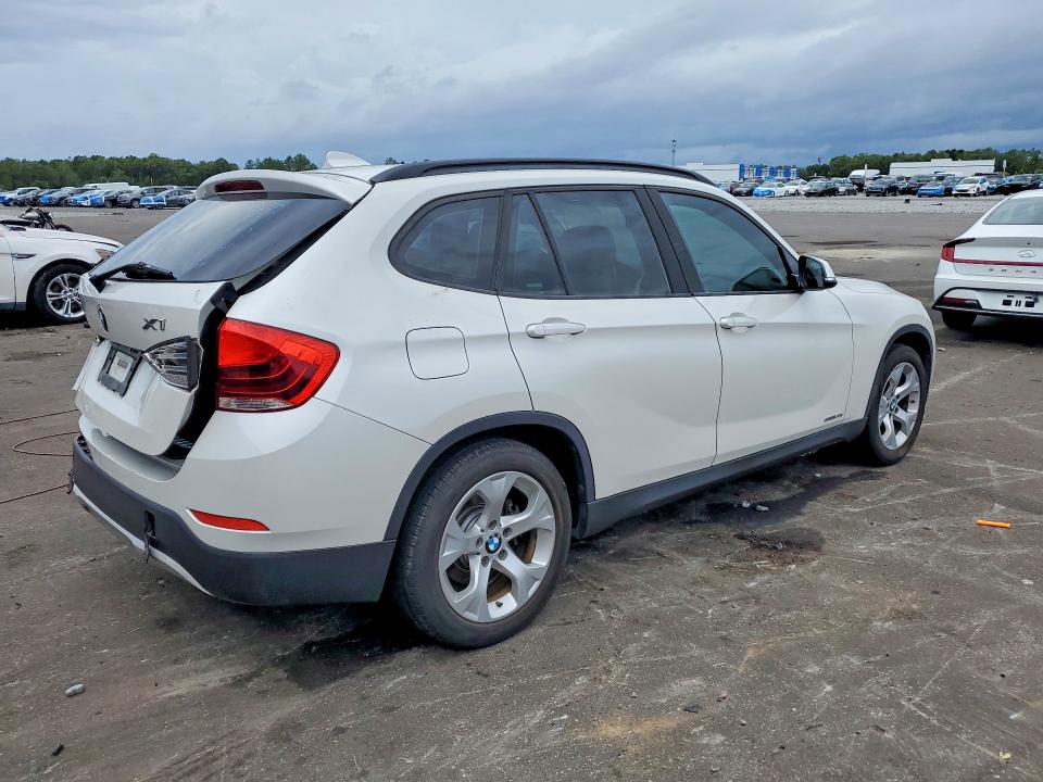 Aukcja sprzedaży 2015 Bmw X1, vin: WBAVM1C59FVZ94521, numer aukcji: 58123456