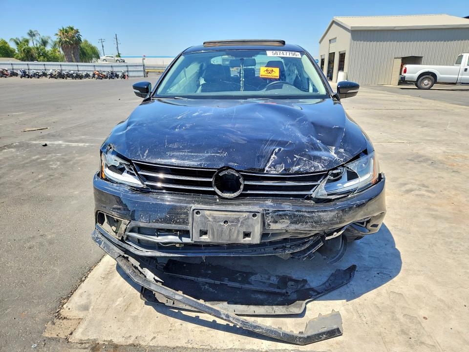 58747796 :رقم المزاد ، 3VWDB7AJ7HM341042 vin ، 2017 Volkswagen Jetta مزاد بيع