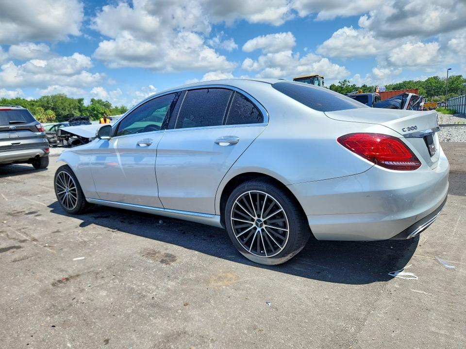 57464696 :رقم المزاد ، W1KWF8DB8MR638118 vin ، 2021 Mercedes-benz C مزاد بيع