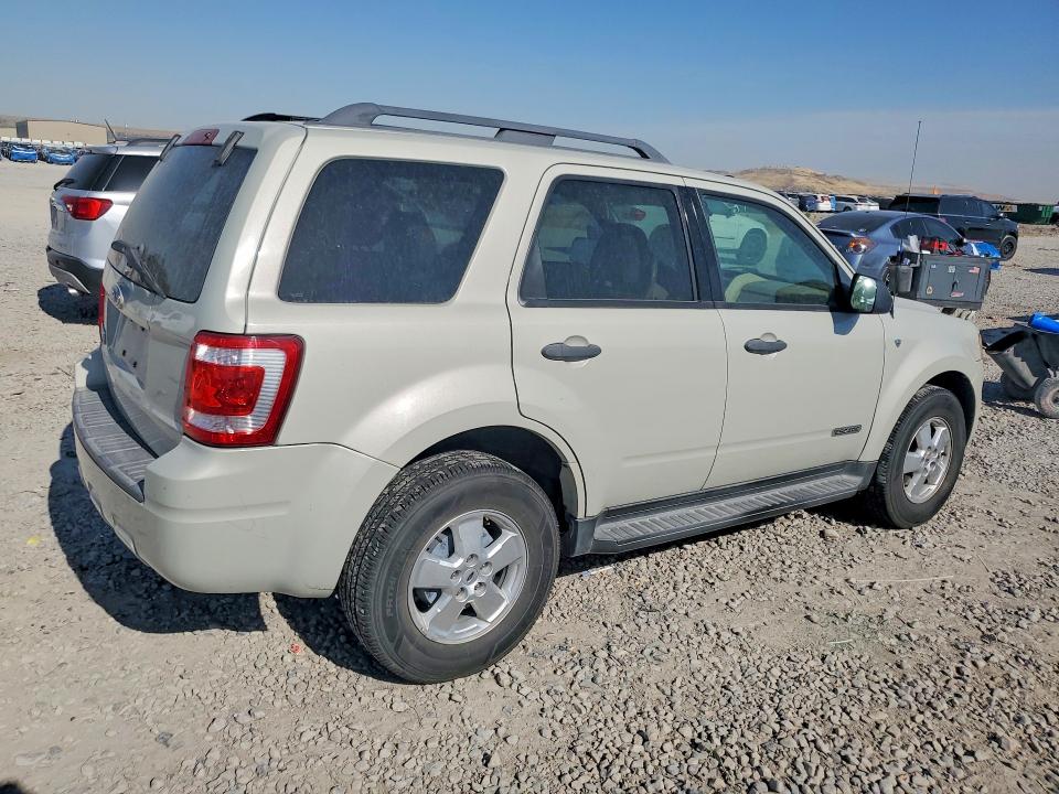 58742686 :رقم المزاد ، 1FMCU03148KA68254 vin ، 2008 Ford Escape مزاد بيع
