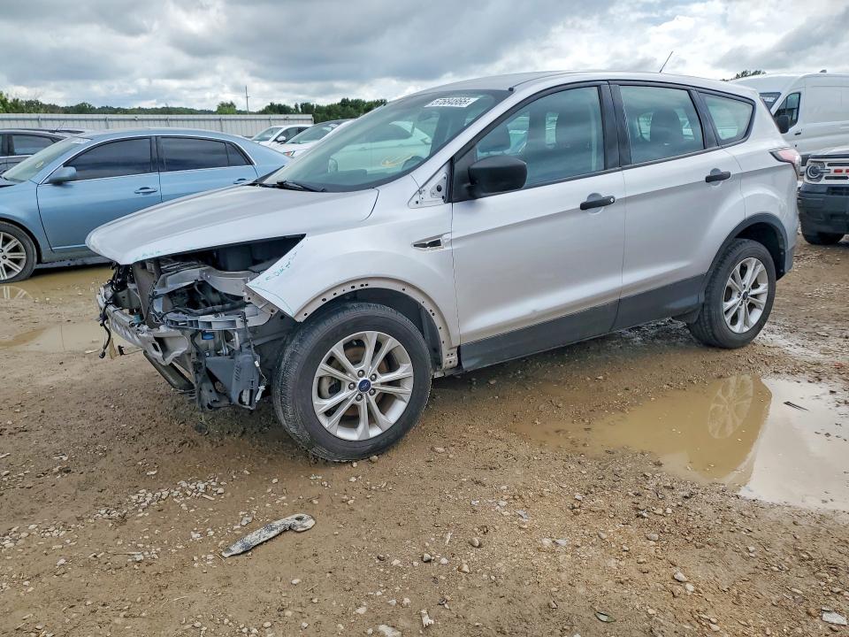 2017 Ford Escape მანქანა იყიდება აუქციონზე, vin: 1FMCU0F79HUA23038, აუქციონის ნომერი: 57684866