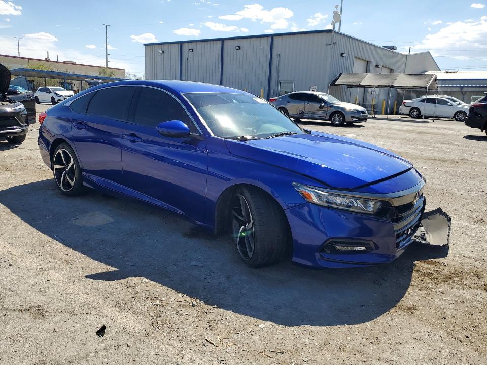 57369386 :رقم المزاد ، 1HGCV1F37JA025450 vin ، 2018 Honda Accord مزاد بيع