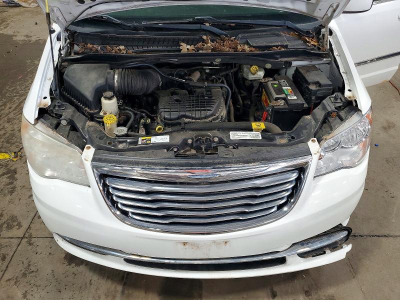 2014 Chrysler Town & Country მანქანა იყიდება აუქციონზე, vin: 2C4RC1BG0ER398015, აუქციონის ნომერი: 59086146