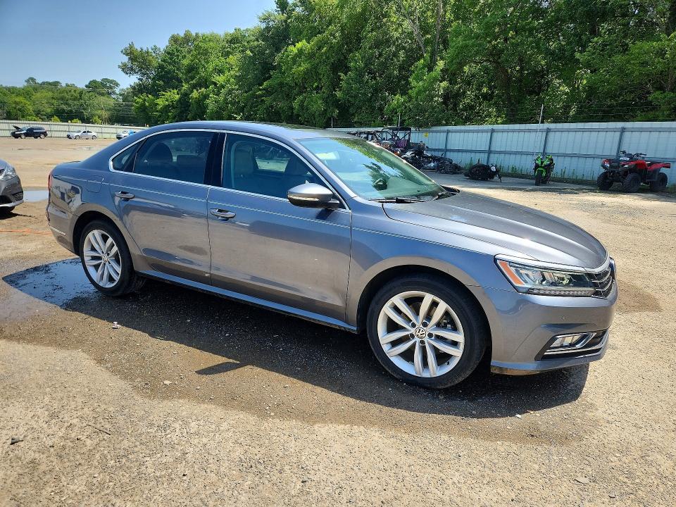 Продажа на аукционе авто 2018 Volkswagen Passat, vin: 1VWBA7A30JC002240, номер лота: 58882706
