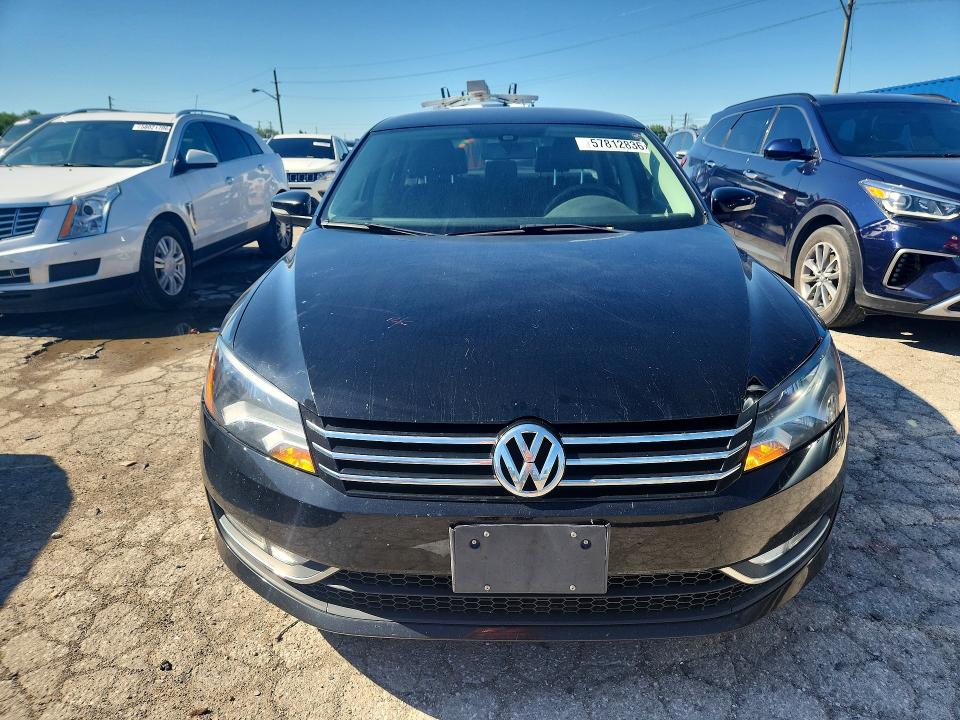 57812836 :رقم المزاد ، 1VWAT7A33FC114558 vin ، 2015 Volkswagen Passat مزاد بيع