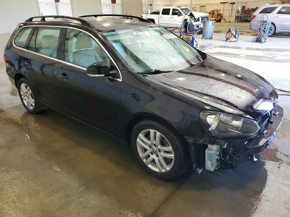 57531316 :رقم المزاد ، 3VWPL7AJ5EM619443 vin ، 2014 Volkswagen Jetta مزاد بيع