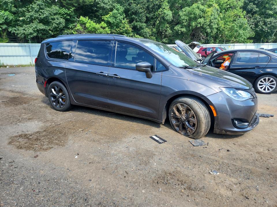 2020 Chrysler Pacifica მანქანა იყიდება აუქციონზე, vin: 2C4RC1EGXLR117346, აუქციონის ნომერი: 57262946